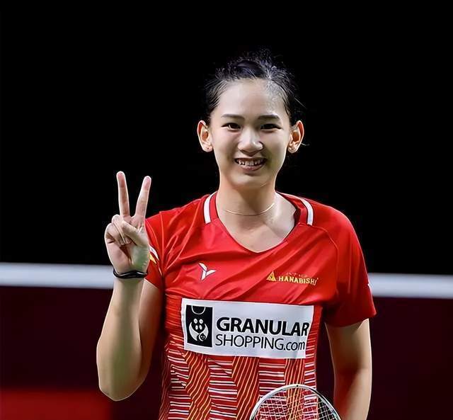 展现出的卓 展现出的卓