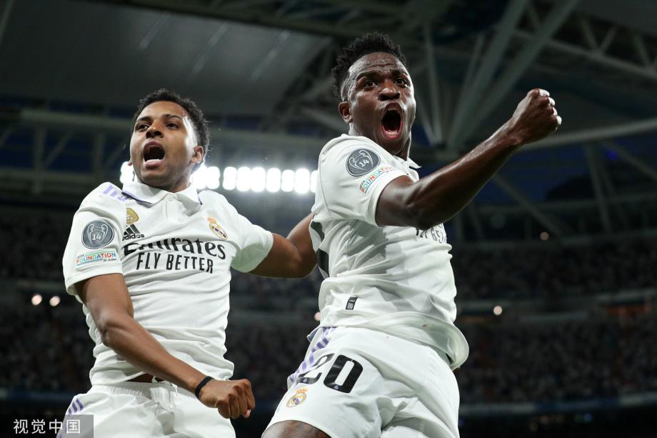 和大学生球 和大学生球