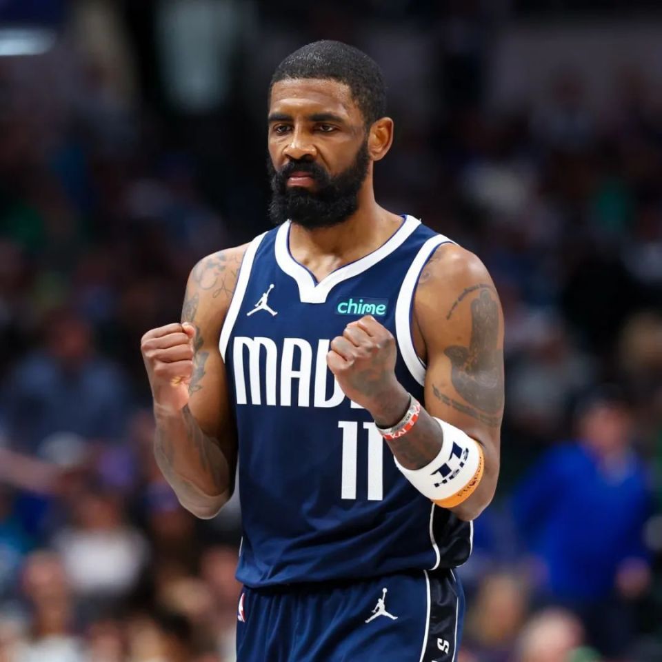 还要在湿滑 还要在湿滑